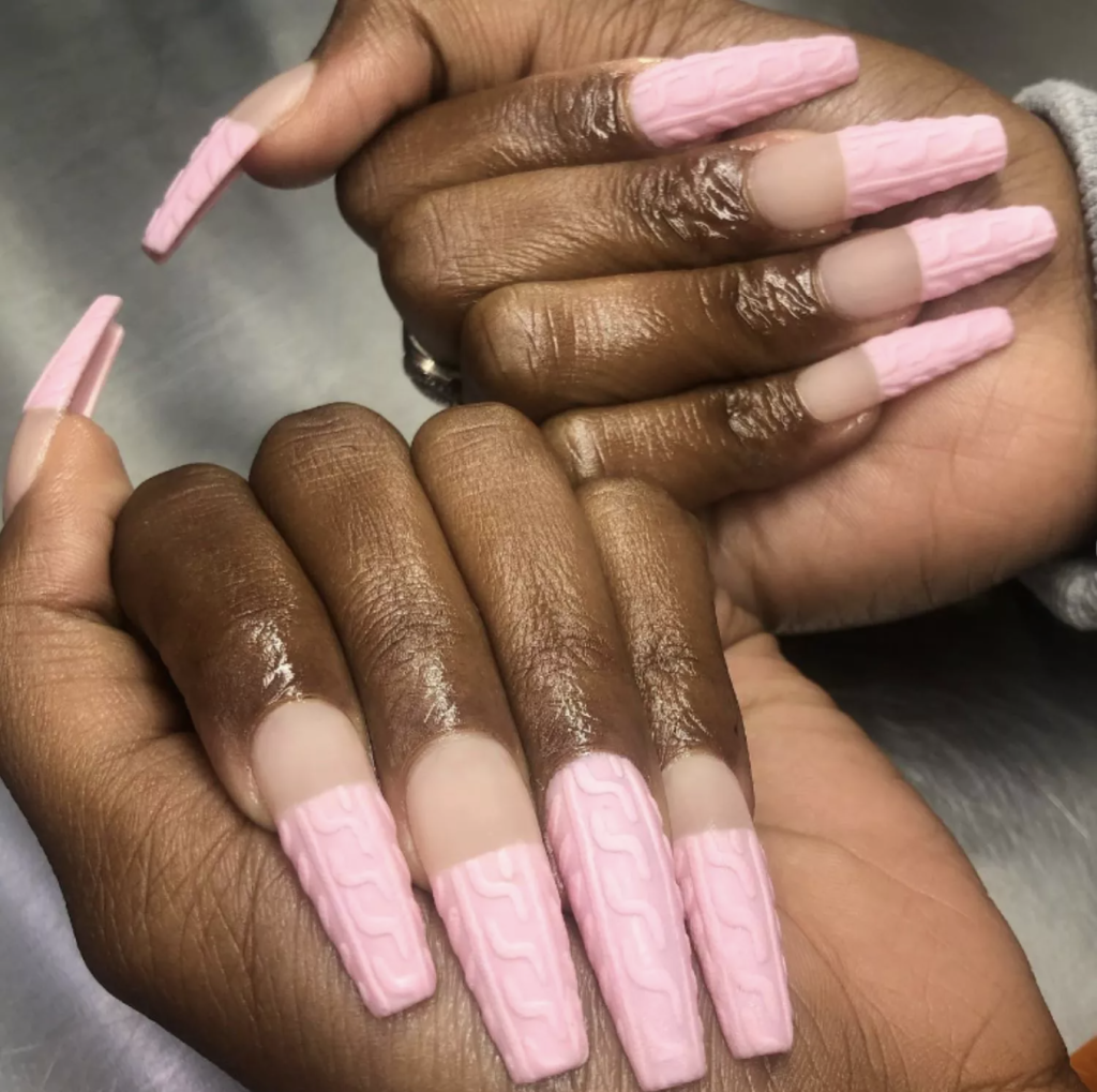 pulcsi mintás köröm