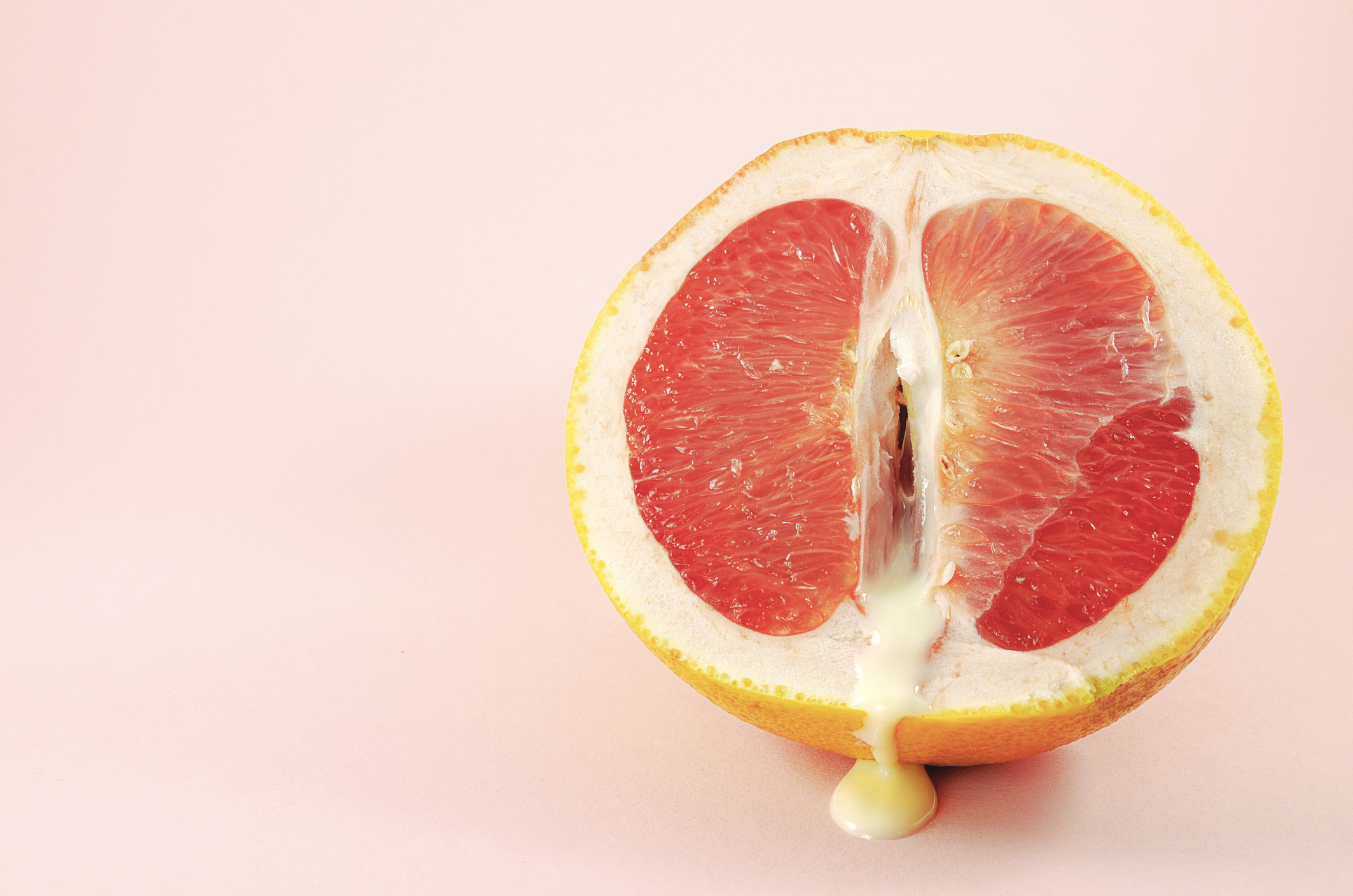 Grapefruit erotikus hangulatú, spermához hasonló folyadékkal