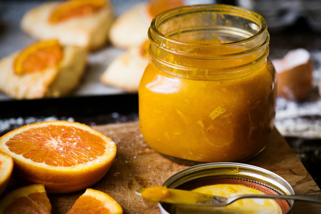 Narancslekvár üvegben, narancsszeltekkel