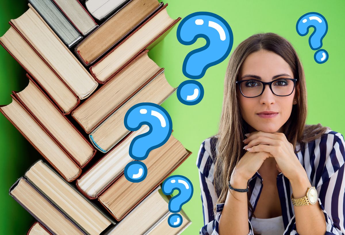 Könyvek halszálka mintába rendezve felülnézetből, szemüveges, hosszú, barna hajú fiatal lány komolyan néz csíkos ingben, kék kérdőjelek, zöld háttér