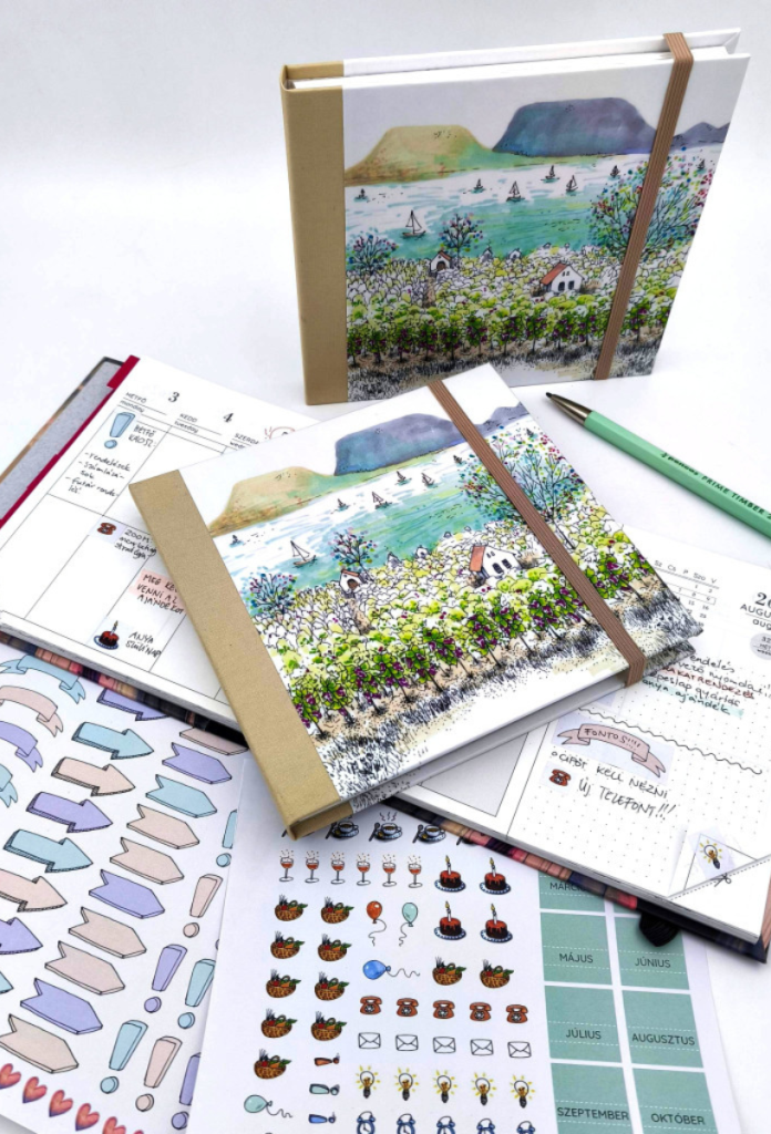 ludlabor-papetri-2026-os-hataridonaplo-balaton | Marie Claire Lúd LABor Papetri 2026-os Balaton határidőnapló