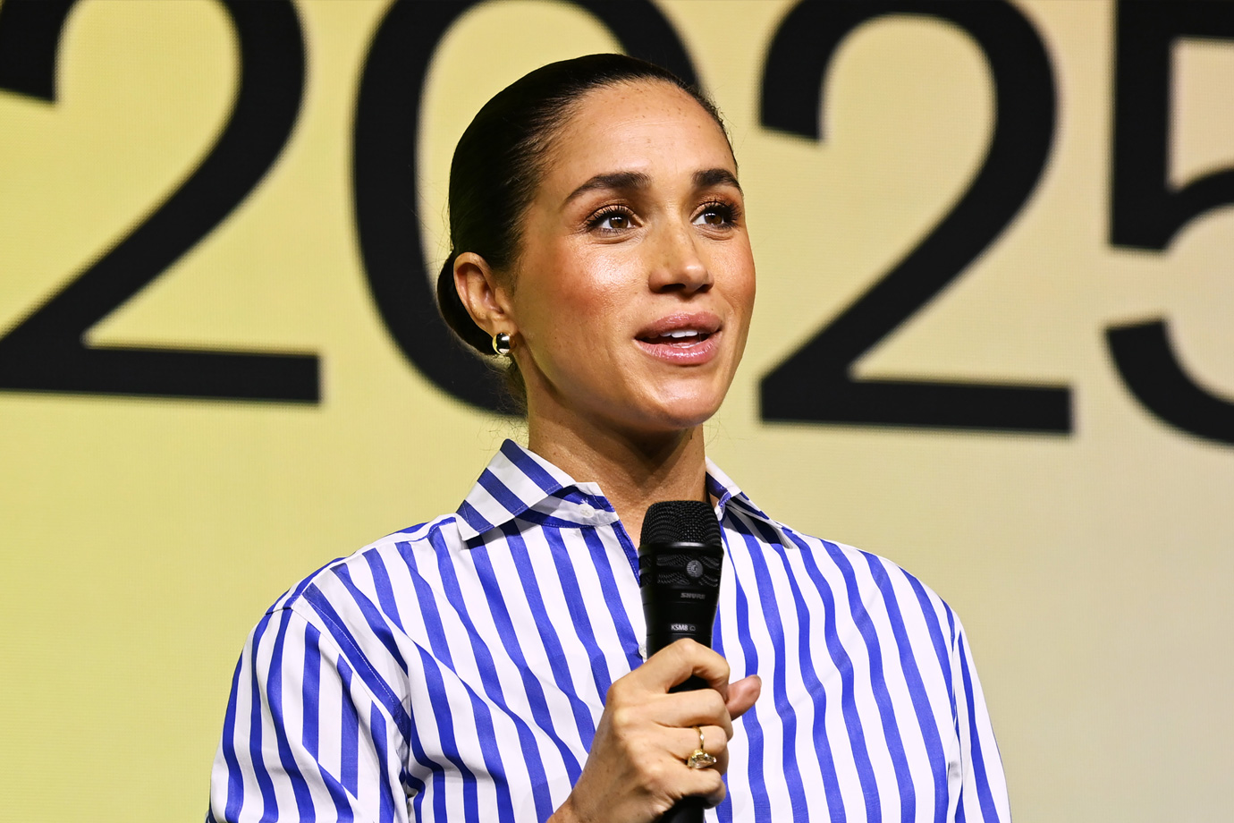 Meghan Markle a Project Healthy Minds mentális egészség világnapi fesztiválján, amelyet a Spring Studiosban tartottak 2025. október 10-én New Yorkban