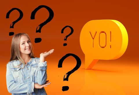 Yo! kifejezés sárga térbeli szövegbuborékban a háttérben, tinilány kérdőn mutat, fekete kérdőjelek