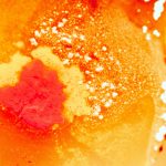 Vöröses absztrakt foltok