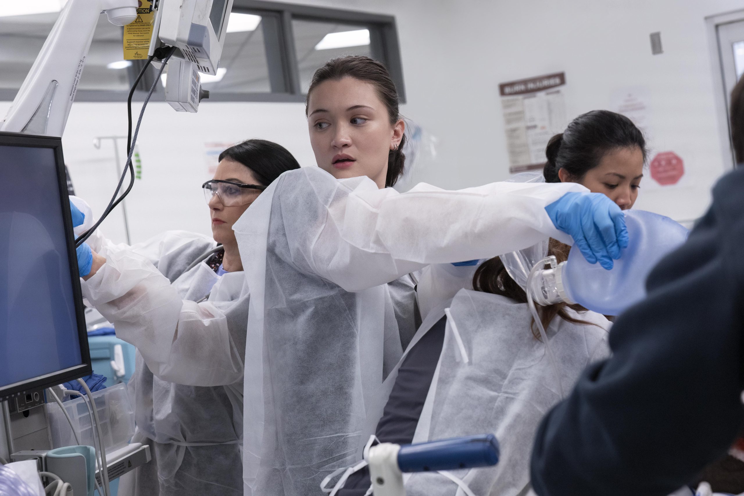 Isa Briones Vészhelyzet Pittsburghben forgatásán