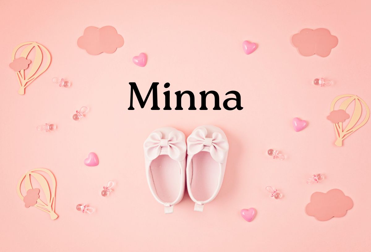 Rózsaszín háttér, középen kislány cipellő, körülötte szívek és felhők, Minna lánynév fekete betűvel írva