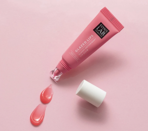 Elyn's Lab Glazed Lips Rosy tükörfényű színezett ajakápoló E-vitaminnal és hialuronsavval 3490 Ft