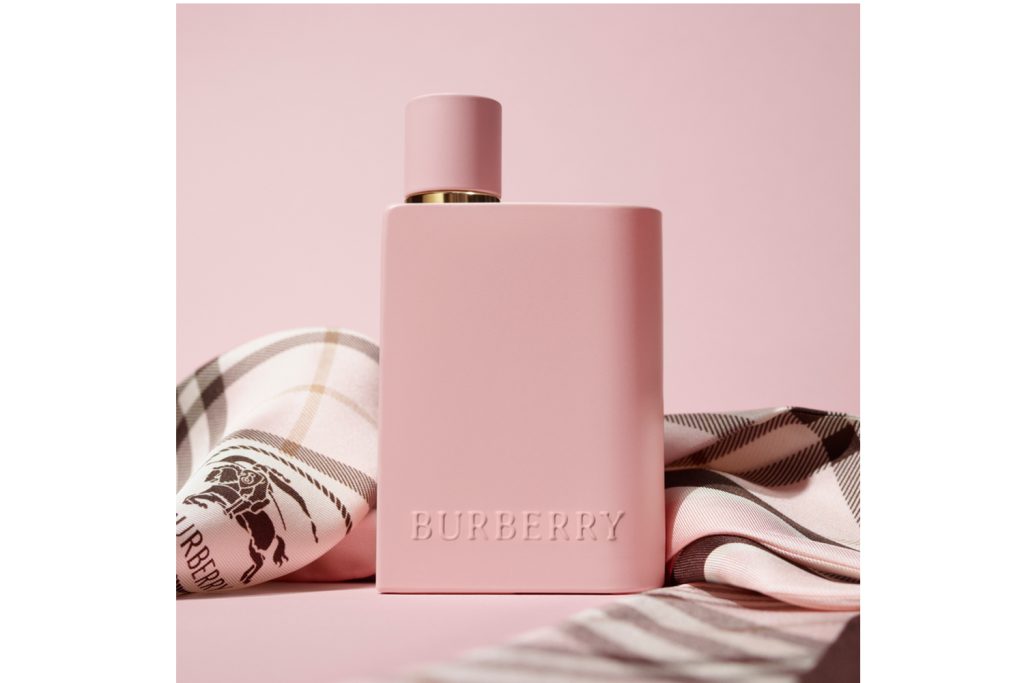tavaszi-parfumujdonsago-burberry | Marie Claire Burberry Her Parfum