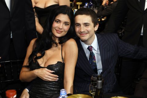 Kylie Jenner és Timothée Chalamet részt vesznek a 31. éves Critics Choice Awards díjátadón a Barker Hangarban, 2026. január 4-én, Santa Monicában, Kaliforniában