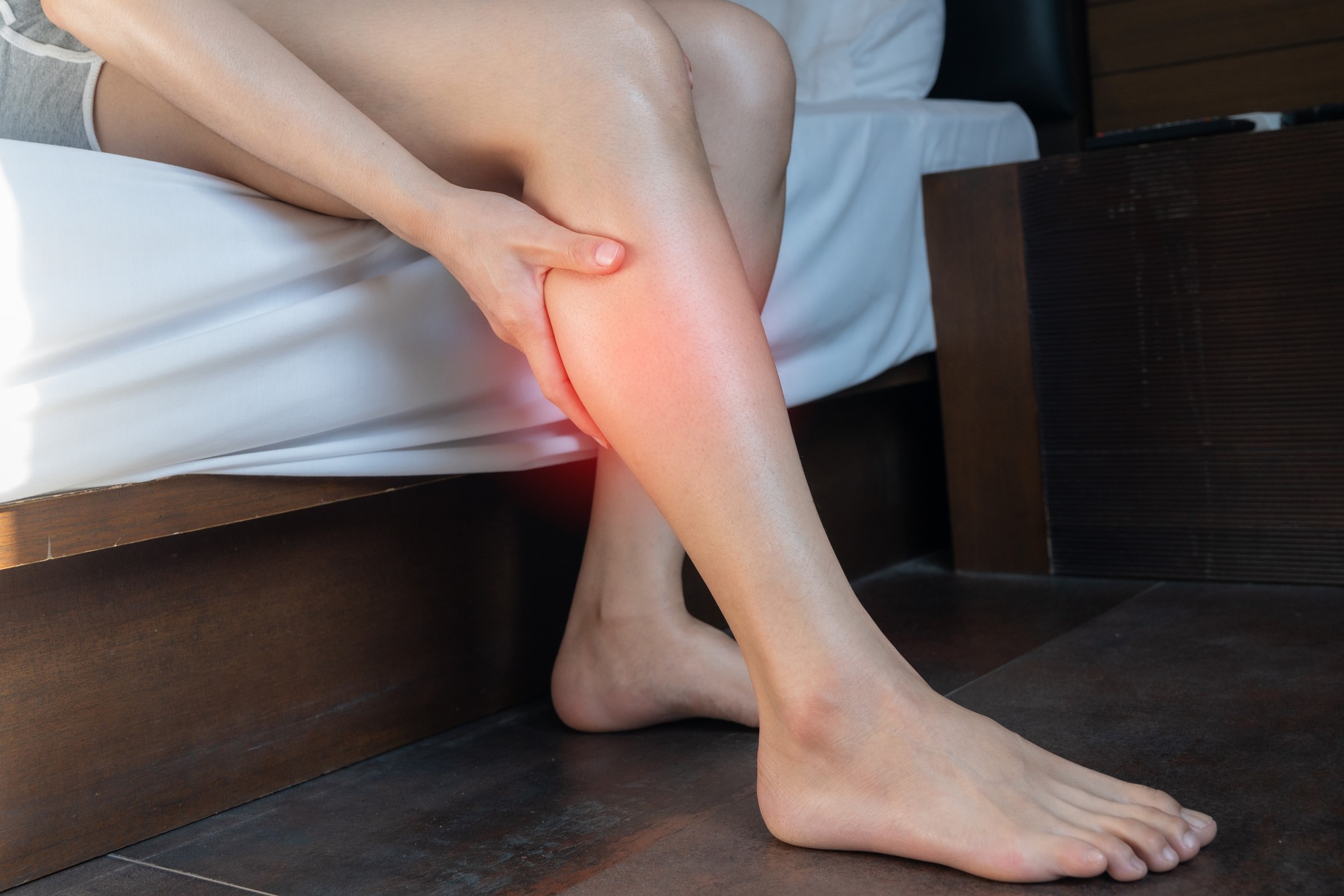 Egy fogja a vájó vádliját