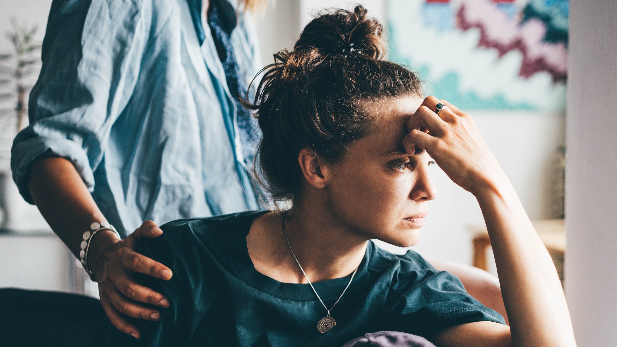 Egy férfi és egy nő, akiknek kapcsolati nehézségeik vannak.