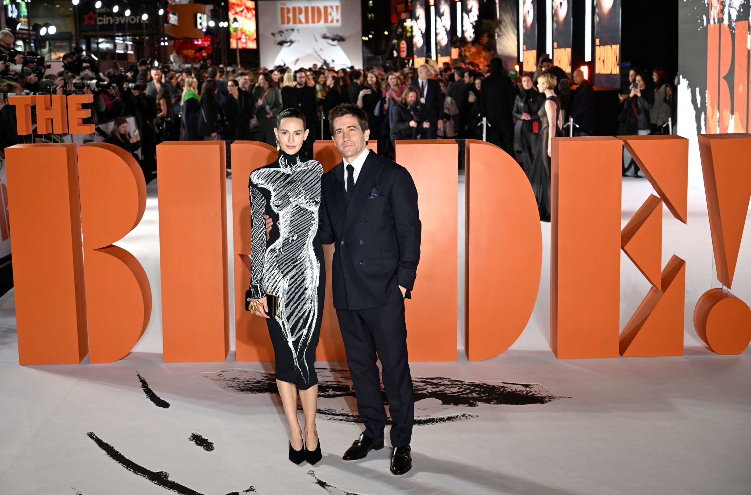 Jake Gyllenhaal és barátnője