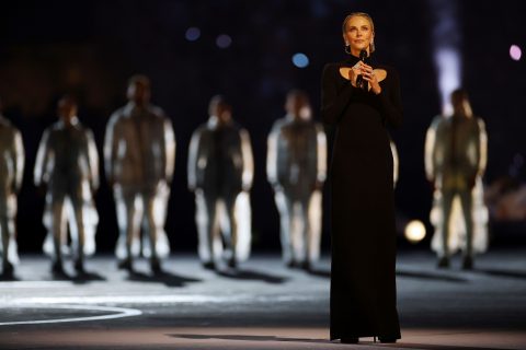 Charlize Theron a 2026-os téli olimpiai játékok megnyitóünnepségén február 6-án