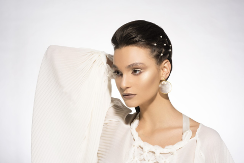 Sminktrend: Cloud Dancer az év színe