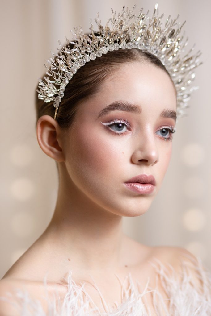 Sminktrend: Cloud Dancer az év színe