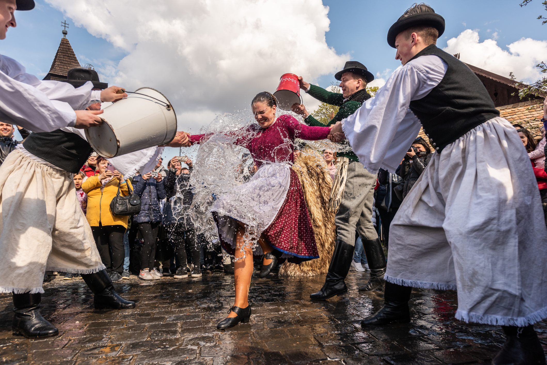 húsvéti locsolkodás