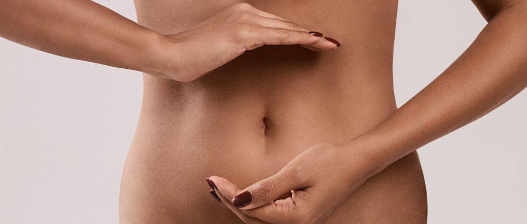 lapos hasfal kezekkel körülölelve