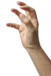 bal-tenyer-viszketese | Marie Claire fehér háttér előtt kéz – közeli