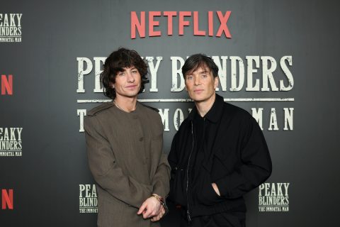 Barry Keoghan (Duke Shelby) és Cillian Murphy (Tommy Shelby) Netflix felirat előtt