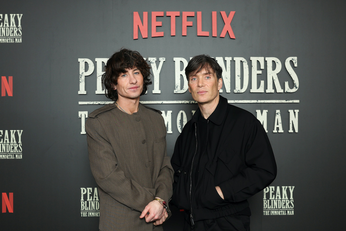 Barry Keoghan (Duke Shelby) és Cillian Murphy (Tommy Shelby) Netflix felirat előtt