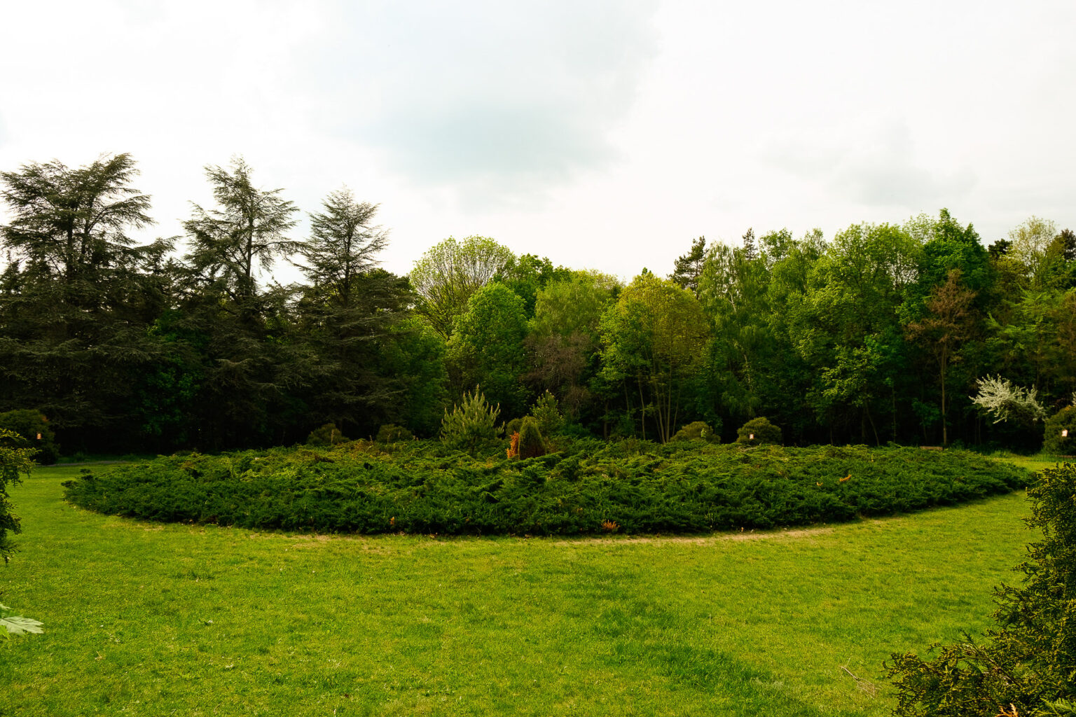 137 hektáros, állandóan látogatható terület