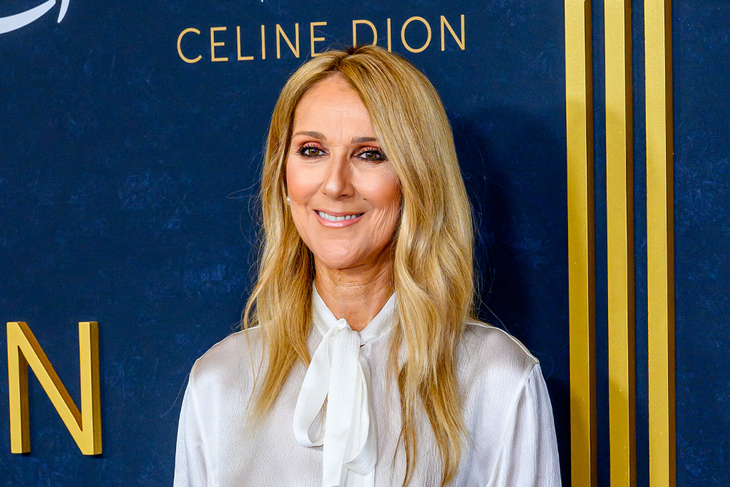 Céline Dion mosolyogva részt vesz az „I Am: Celine Dion” New York-i különkiadásán az Alice Tully Hallban, 2024. június 17-én, New Yorkban.
