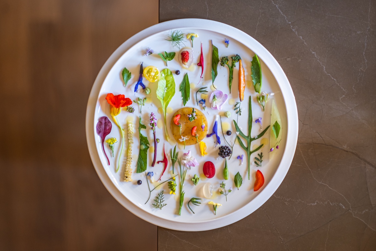 A Walk Through my Garden nevű fogás a Horváth Restaurant Fuck Caviar menüjéről