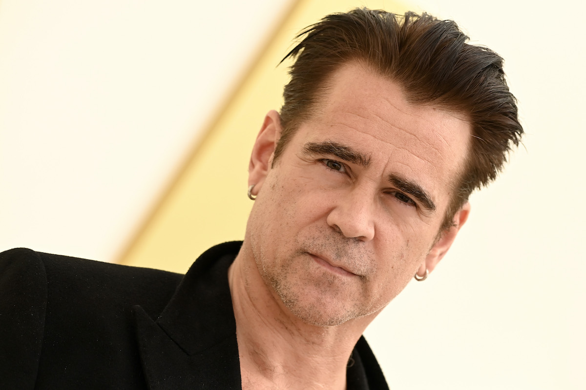 Colin Farrell fekete ingben