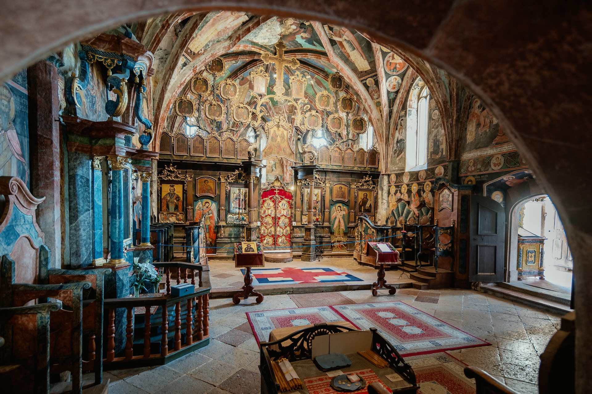 Magyarország egyetlen gótikus szerb ortodox temploma.