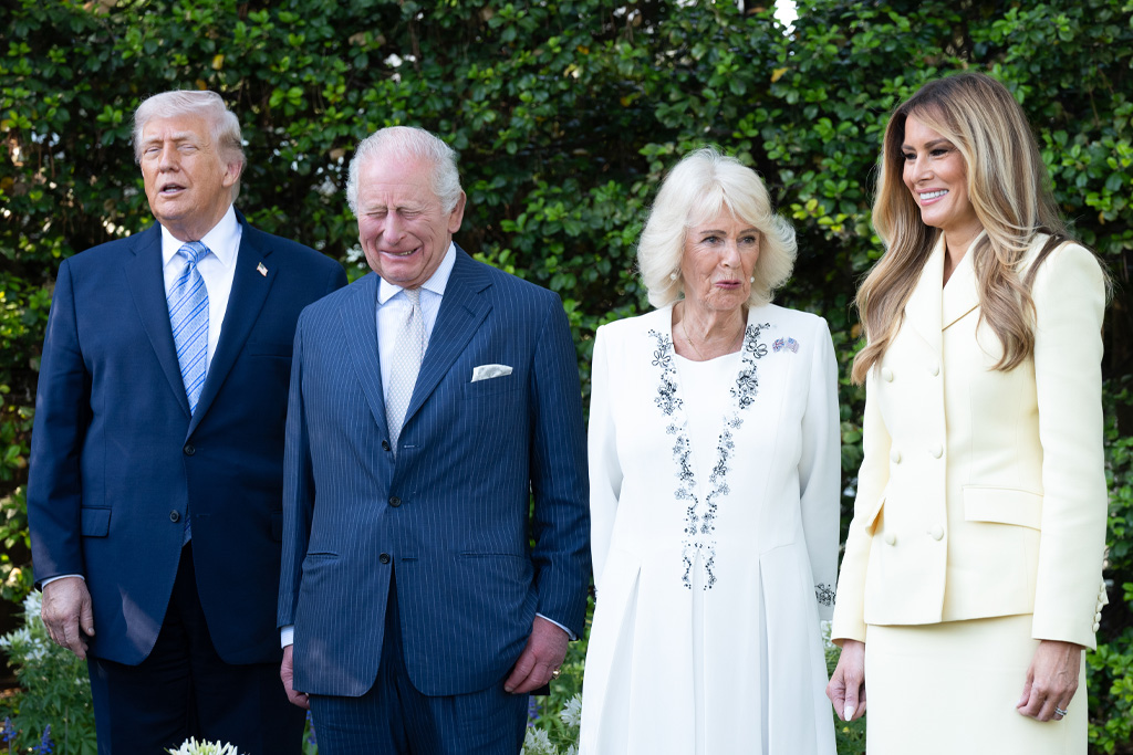 Donald Trump amerikai elnök és Melania Trump first lady III. Károly királyt és Kamilla királynét látják vendégül délutáni teára a Fehér Házban, az Amerikai Egyesült Államokba tett állami látogatásuk első napján, 2026. április 27-én.