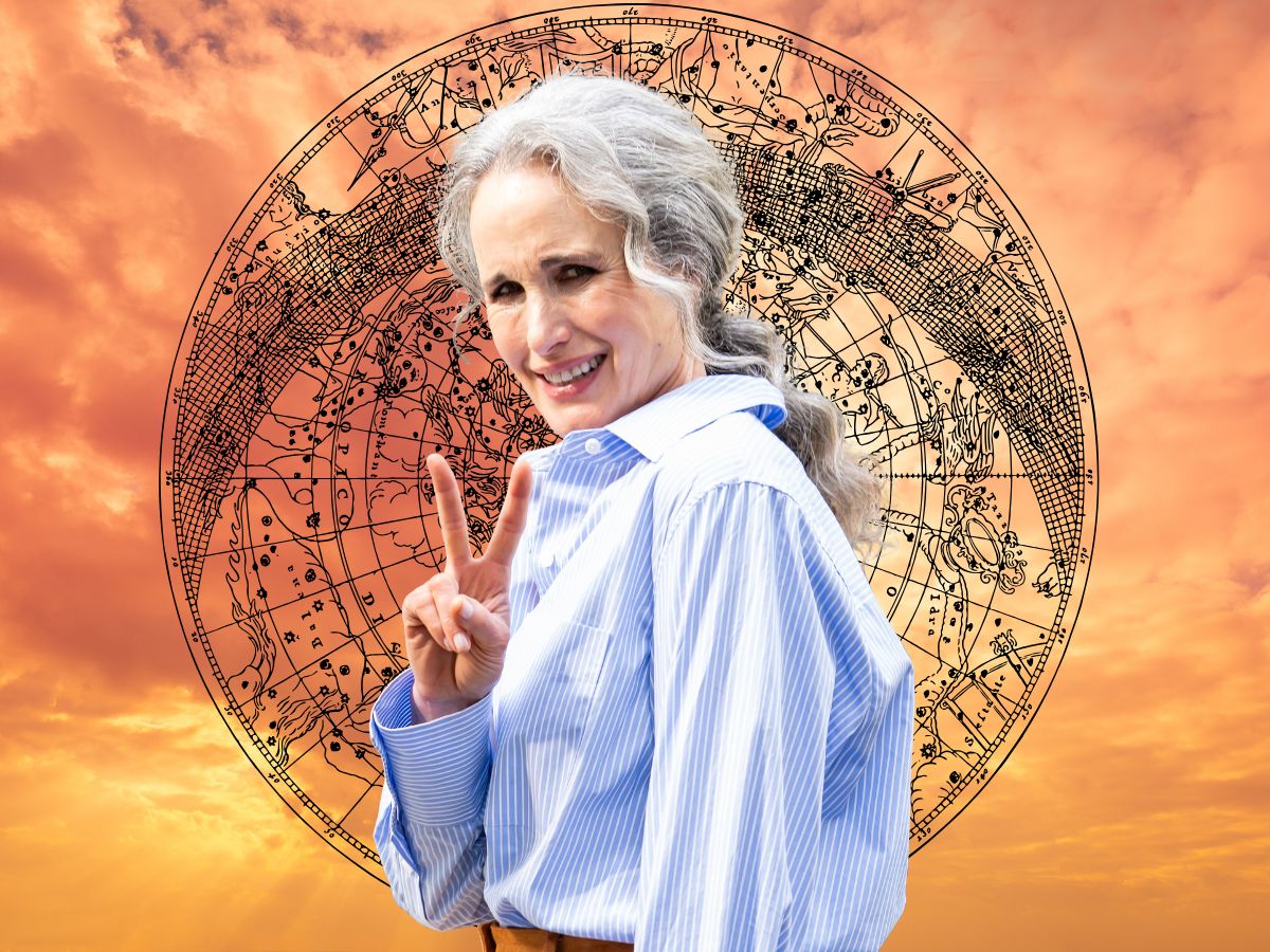 Andie McDowell színésznő, narancsszínű égbolt, fekete vonallal rajzolt asztrológiai térkép a háttérben