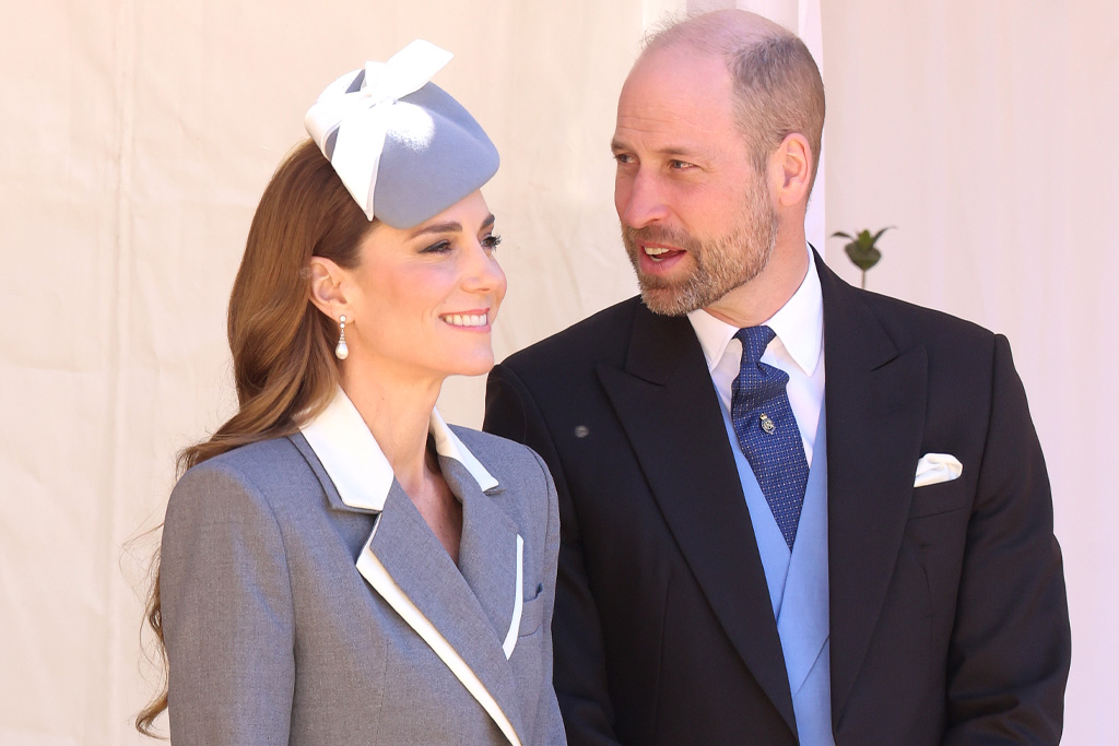 Vilmos walesi herceg és Katalin walesi hercegné beszélget a díszőrség ünnepélyes fogadtatásán és szemléjén a Nigériai Szövetségi Köztársaság elnökének állami látogatásának első napján a windsori kastélyban, 2026. március 18-án, az angliai Windsorban.