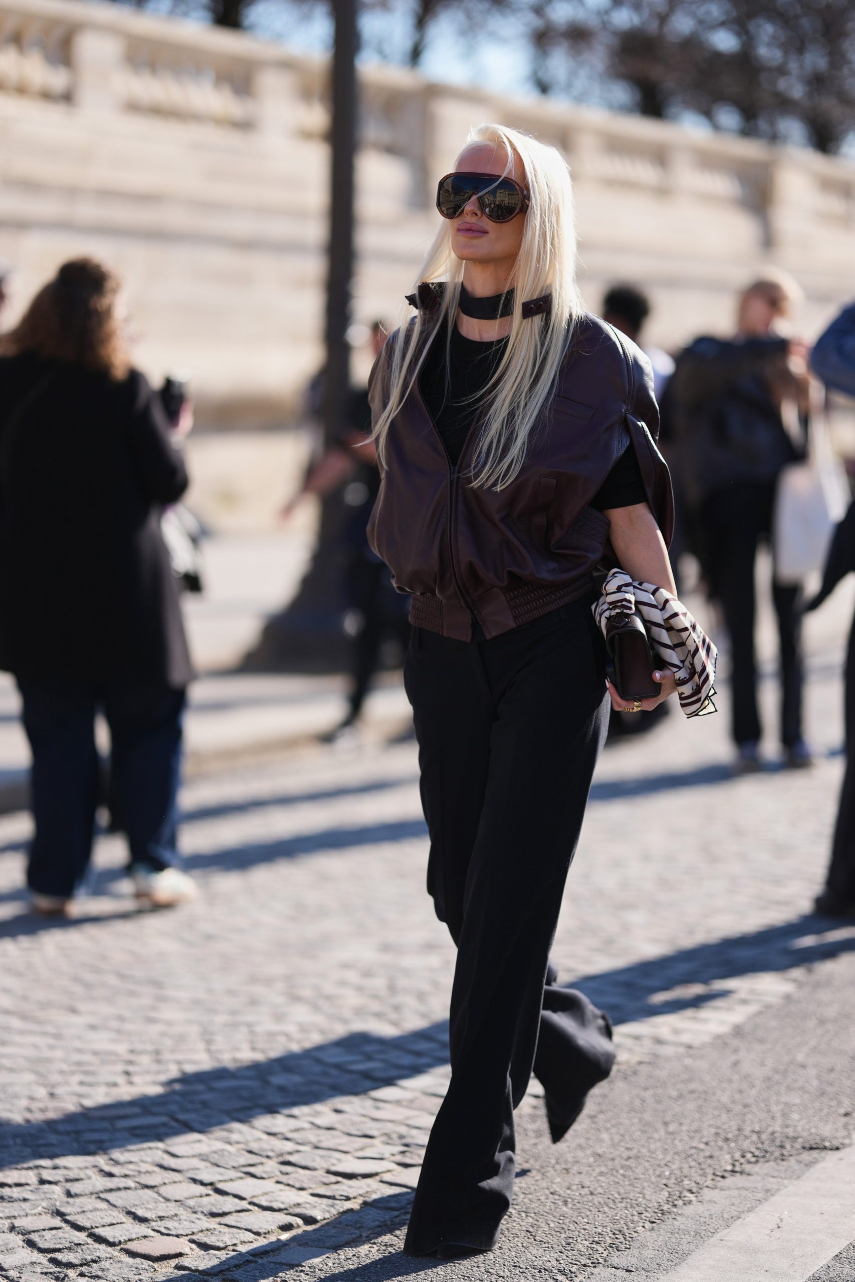 Modell tavaszi sálban vonul