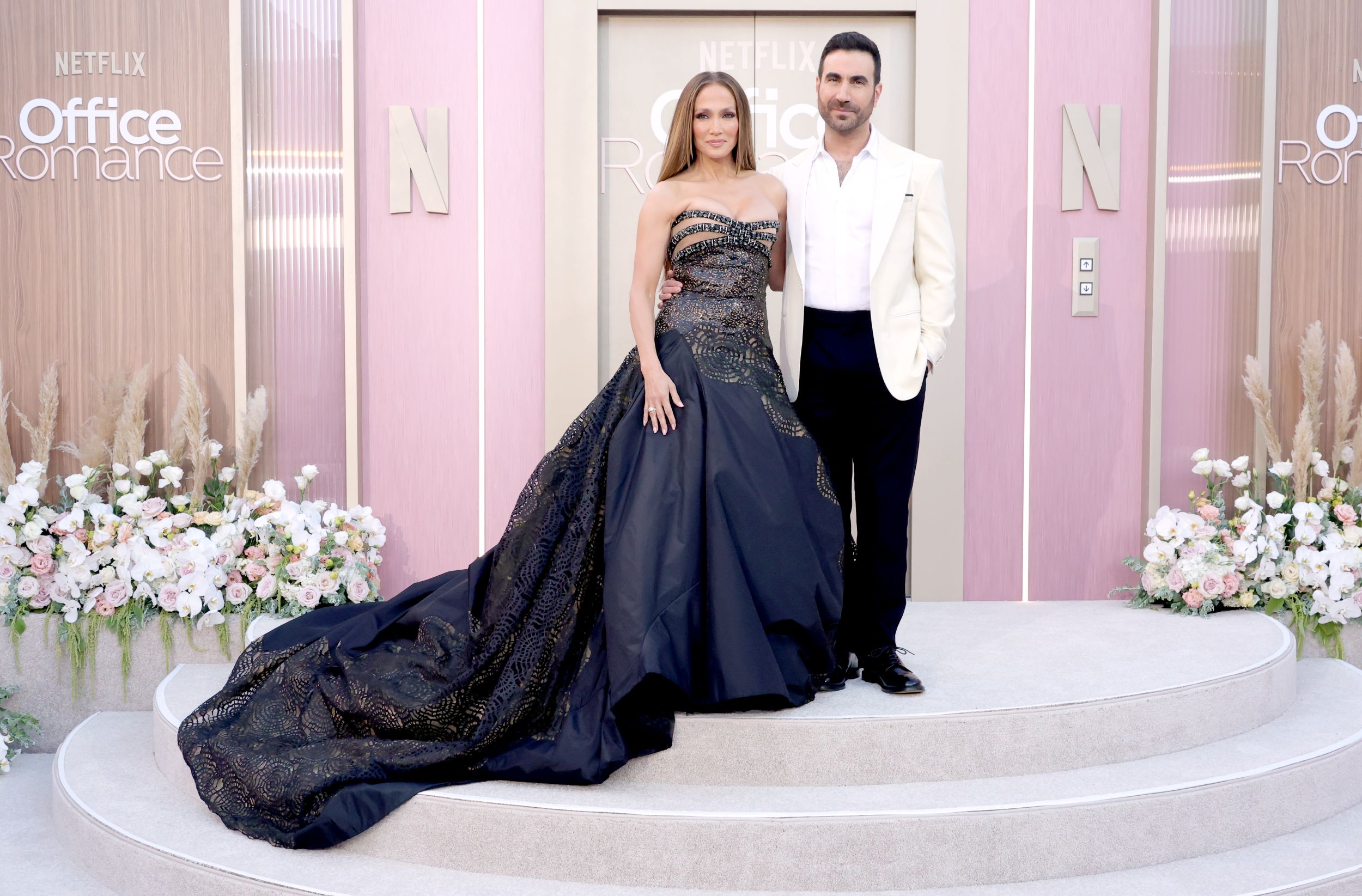 jennifer-lopez-meresz-ruha | Marie Claire Jennifer Lopez és Brett Goldstein