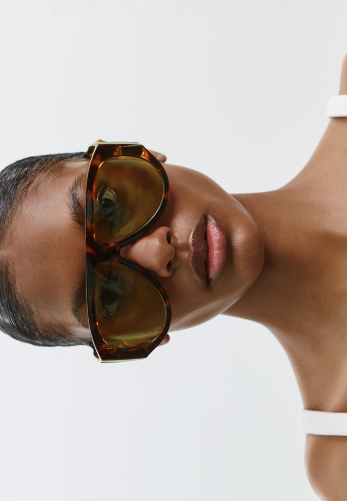 stradivarius | Marie Claire Retro stílusú, barnás napszemüveg