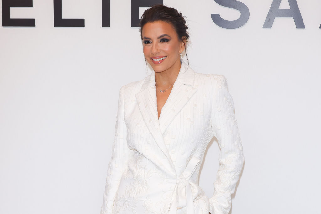 Eva Longoria 2025-ben Párizsban, az Ellie Saab bemutatóján