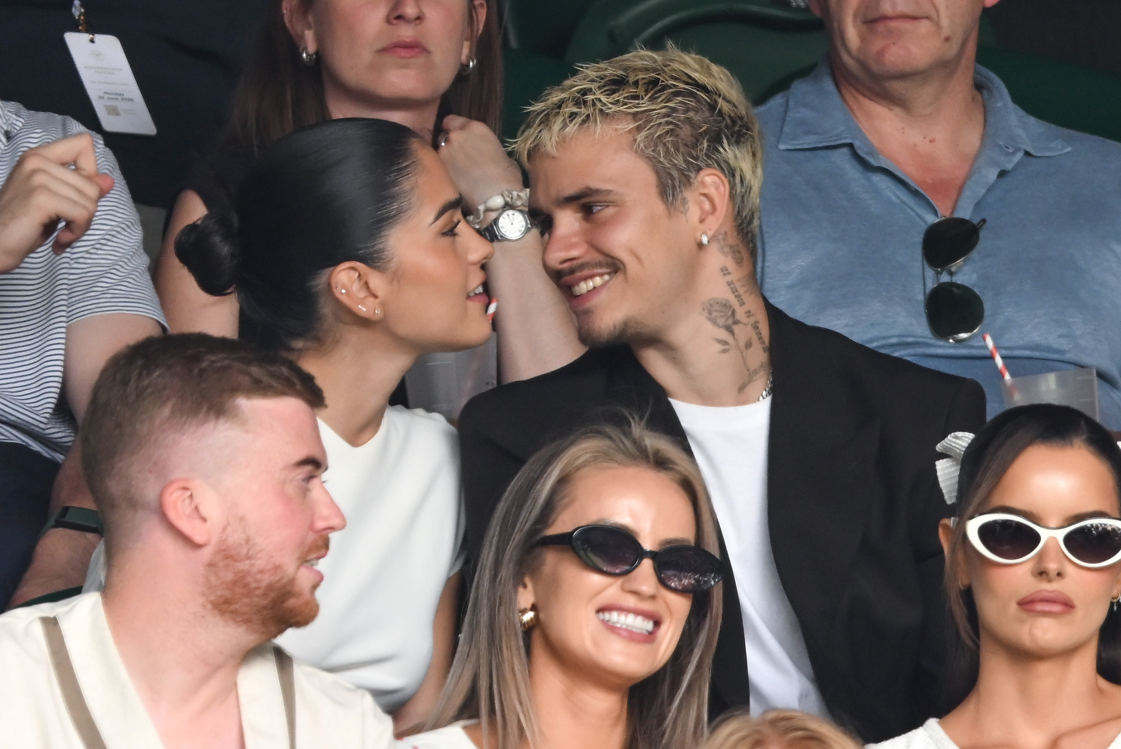 Romeo Beckham és barátnője