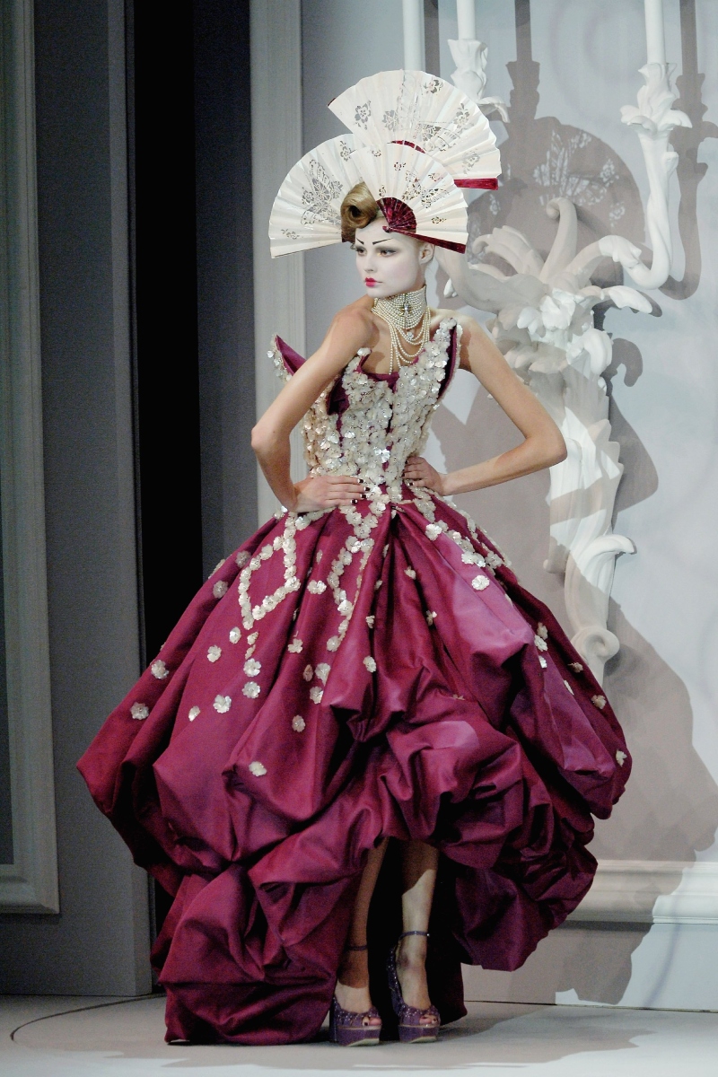 john-galliano-divattervezo-divattortenelem-palyafutas | Marie Claire Christian Dior haute couture 2007. tavasz–nyár