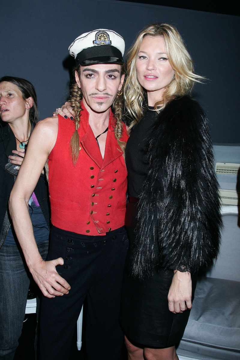john-galliano-divattervezo-divattortenelem-palyafutas | Marie Claire John Galliano és Kate Moss, 2010.