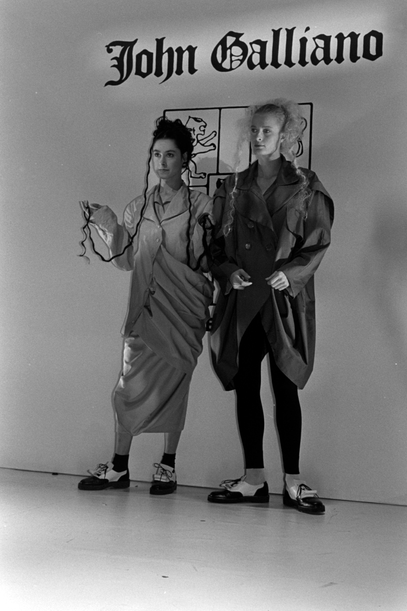 john-galliano-divattervezo-divattortenelem-palyafutas | Marie Claire John Galliano 1987. tavasz–nyár