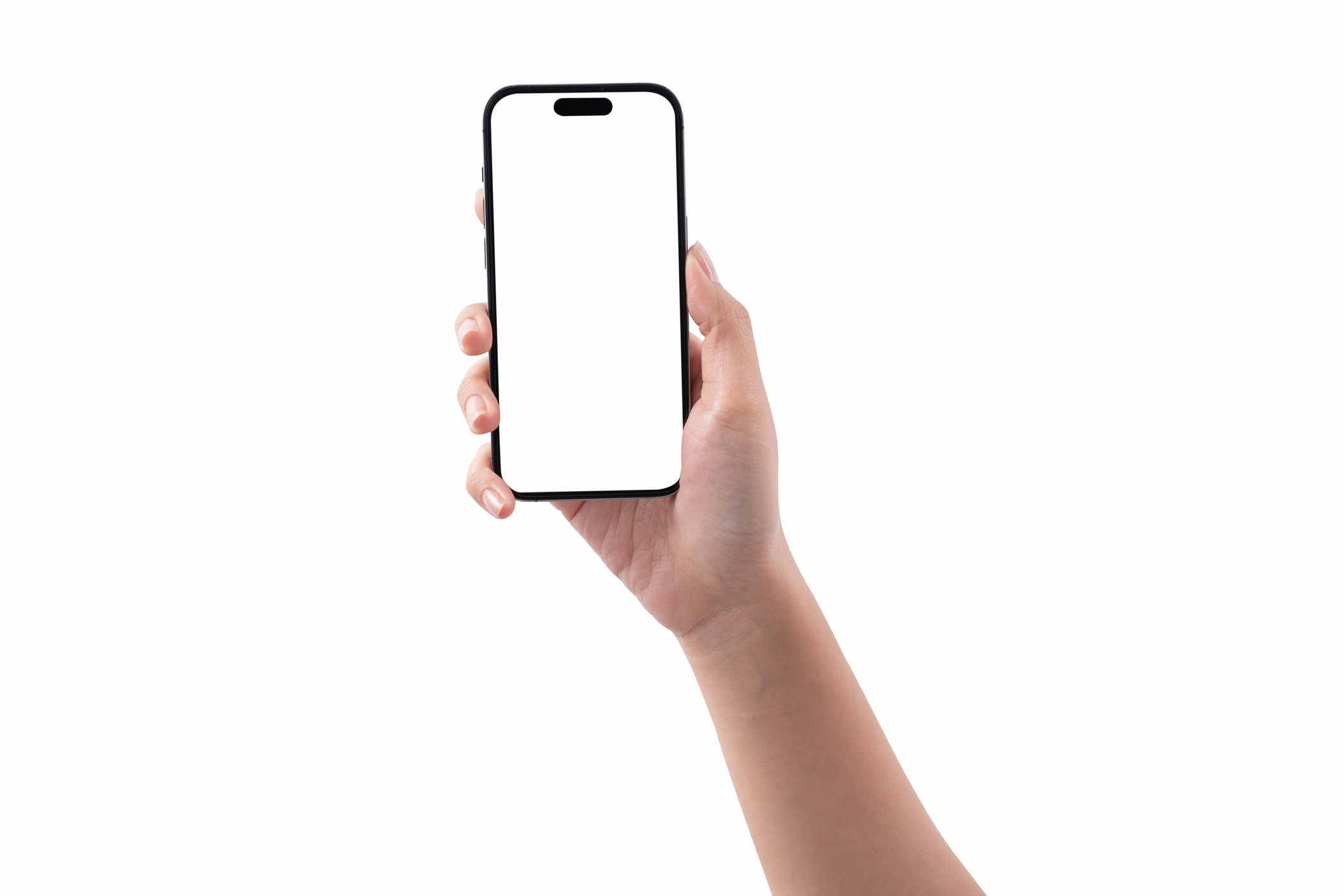 telefonos-csalas | Marie Claire kézben tartott telefon fehér képernyővel, fehér háttér előtt