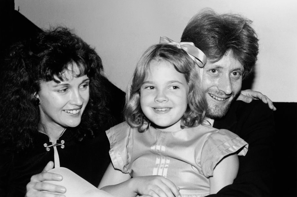 drew-barrymore-magyar-anyja-ildiko-jaid-barrymore | Marie Claire A fiatal Drew Barrymore szüleivel