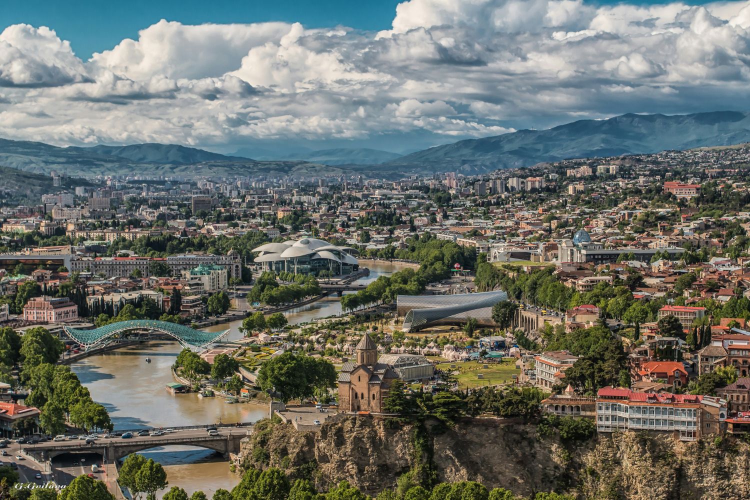 3. Tbiliszi, Georgia | Marie Claire Tbiliszi, Georgia fővárosának látképe
