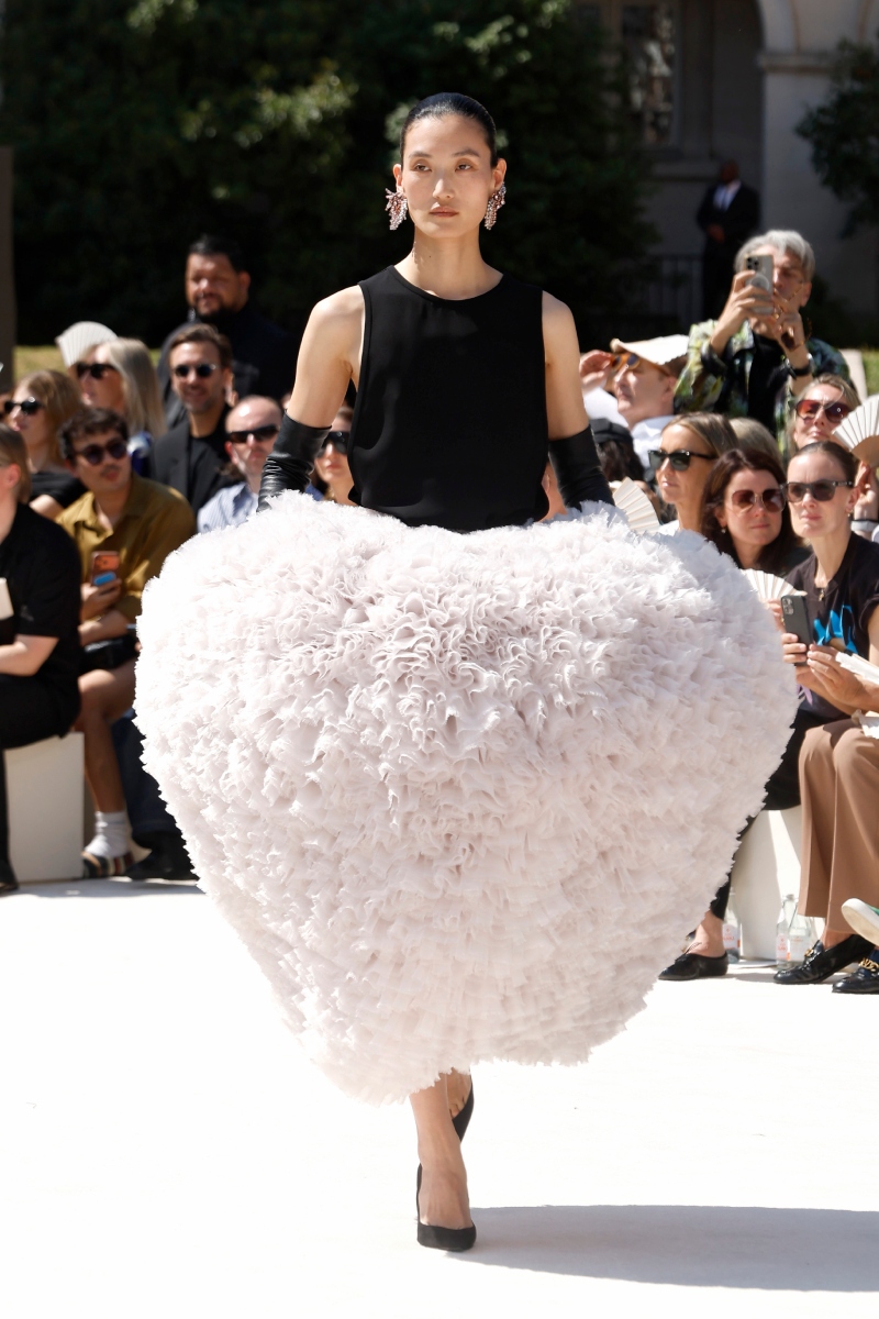 parizsi-divathet-2026-balenciaga-haute-couture-osz-tel | Marie Claire Balenciaga 2026-os őszi–téli haute couture kollekció