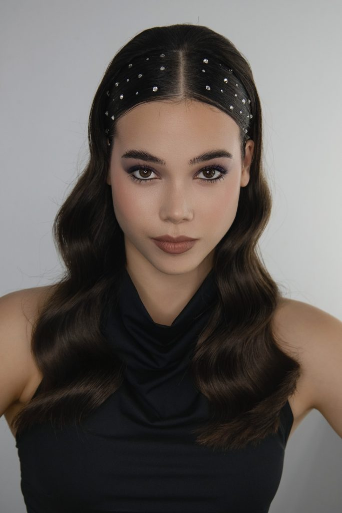 palladrienn-smoked-siren-trend3-varadi-dorka | Marie Claire Smoked Siren sminktrend - női arc füstös szemsminkkel
