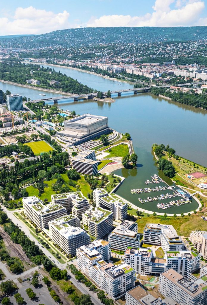 duna-terasz-vista-duna-parti-otthonok-budapesten | Marie Claire