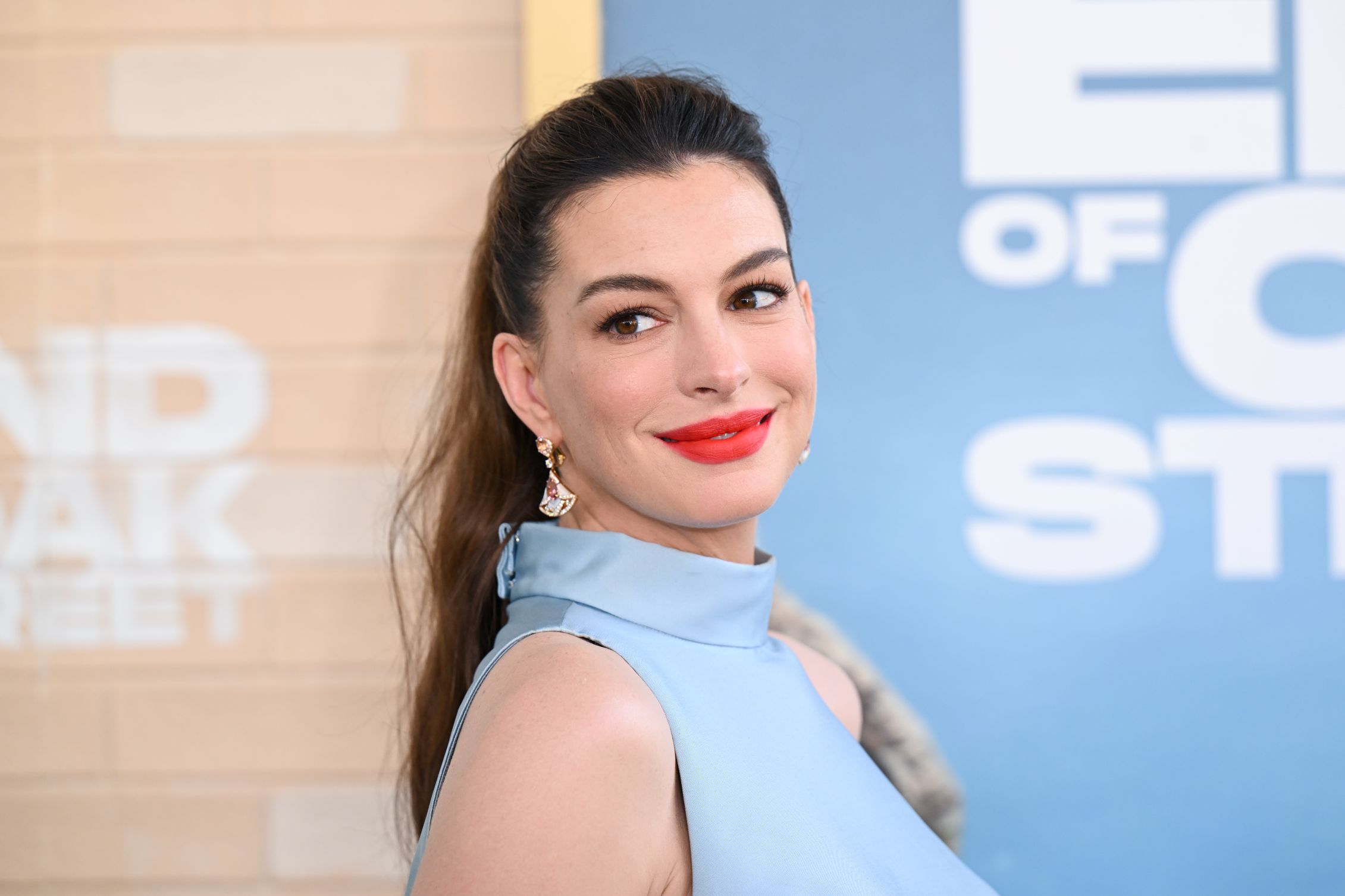 Anne Hathaway