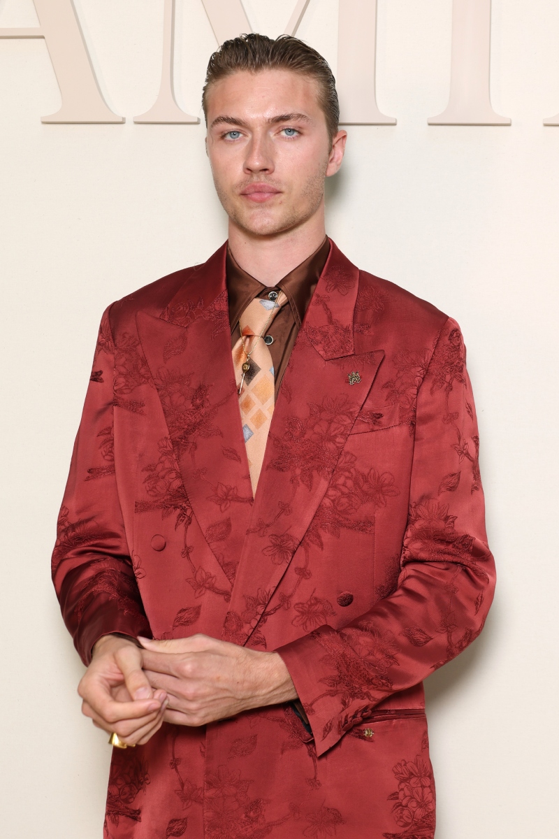 leghiresebb-ferfimodellek-kifuto-divat | Marie Claire Lucky Blue Smith az Amiri 2026-os tavaszi-nyári férfidivat-bemutatóján a párizsi divathét keretében, 2025. június 26-án, Párizsban.