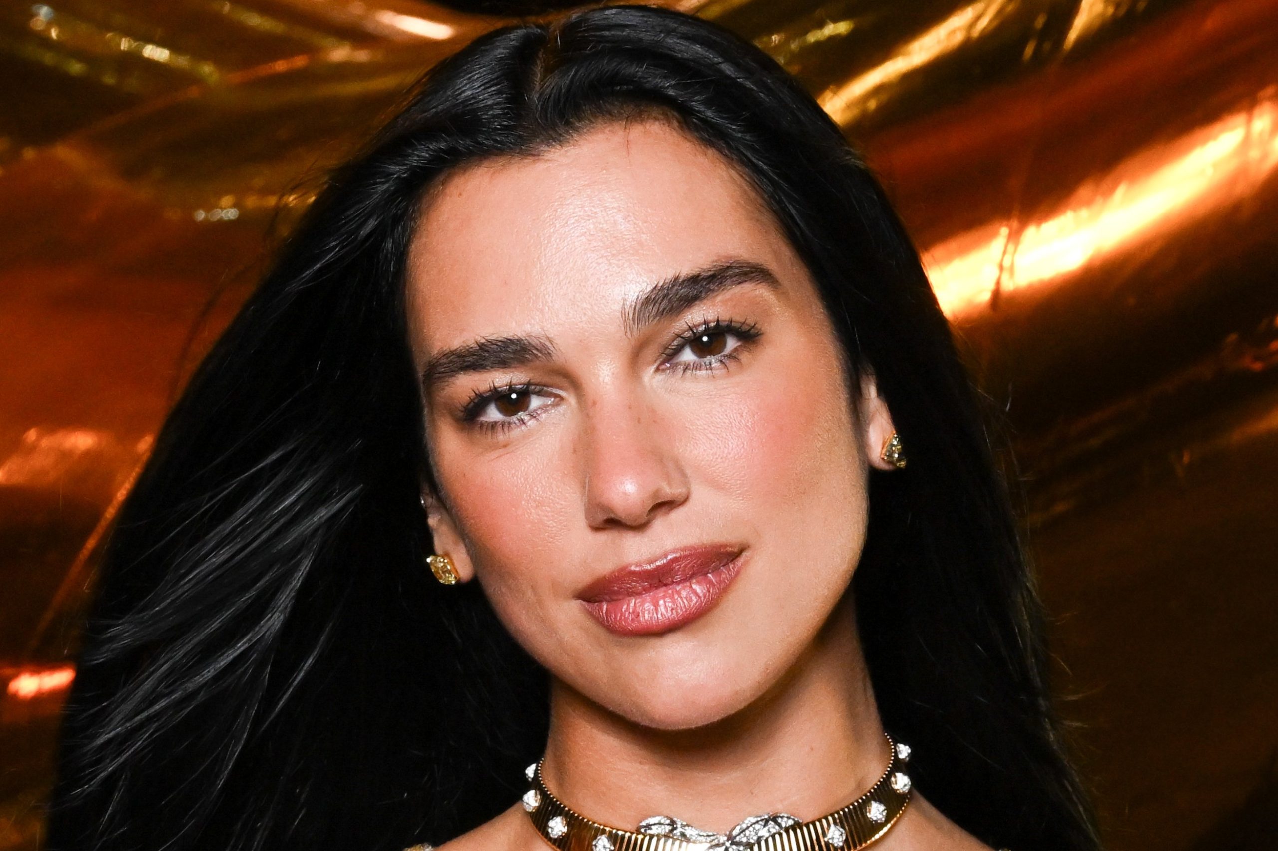 Dua Lipa közelről