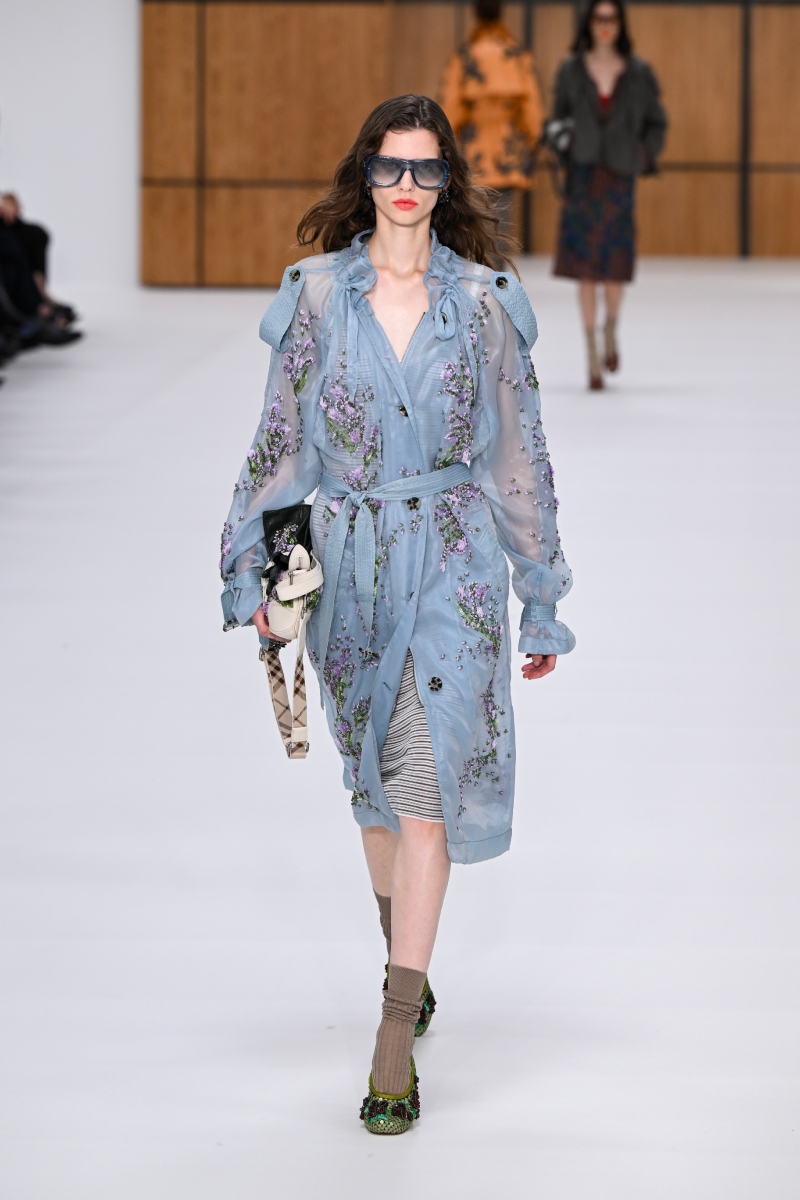 londoni-divathet-2026-burberry-mulberry-simone-rocha | Marie Claire Burberry 2027. tavasz–nyár